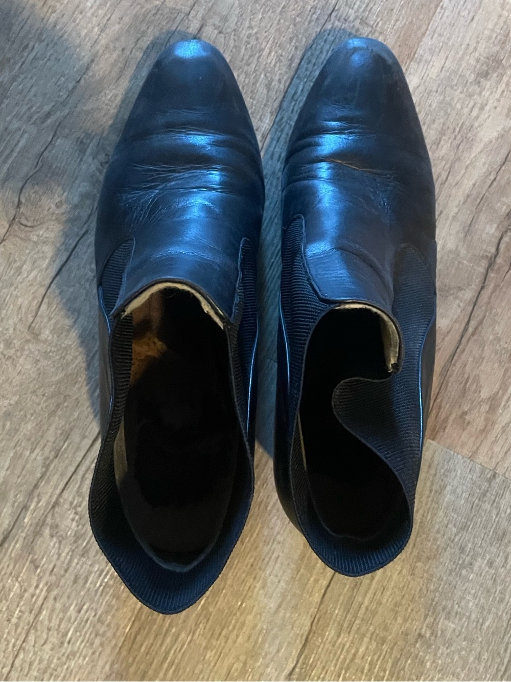 Easy Spirit black leather Chelsea-style ankle booties, women’s size 8.5